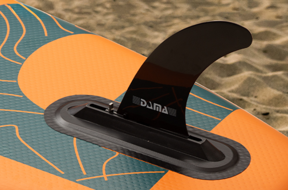 CENTER FIN