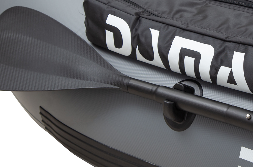 2 ALUMINUM OARS